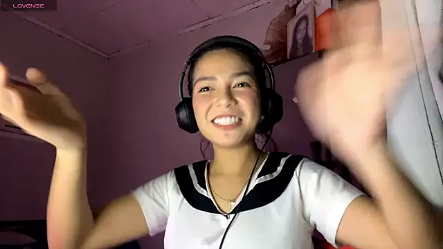 ConstancePorrini's cam snapshot