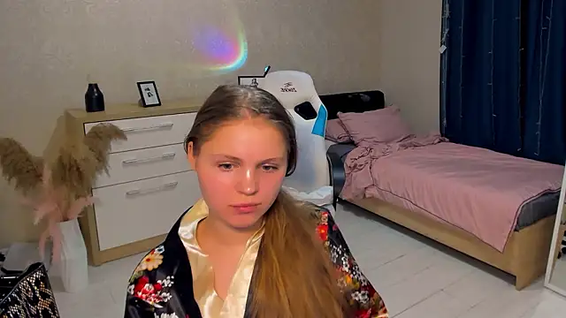 Alisa_Sweetiee's cam snapshot