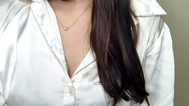 Nyra-Goddess live sex cam