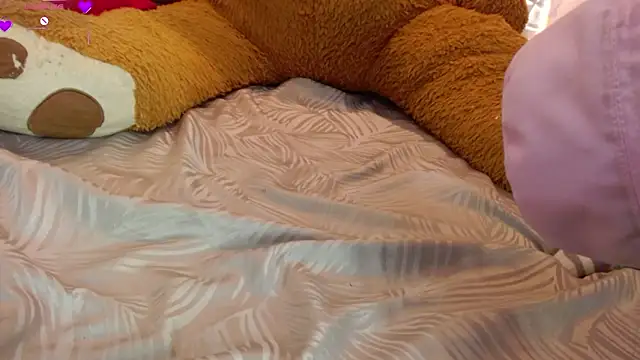 Charlotte_Landry__'s cam snapshot