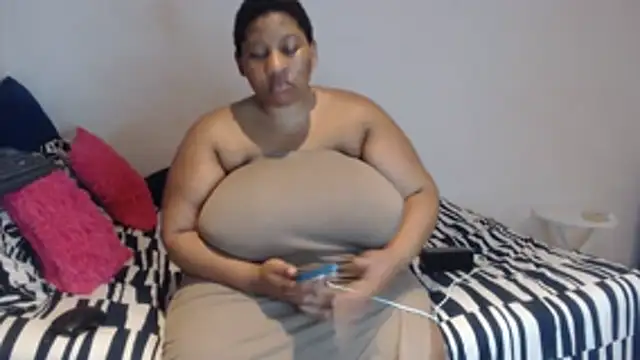 PIXIEBITCHXXX26's cam snapshot