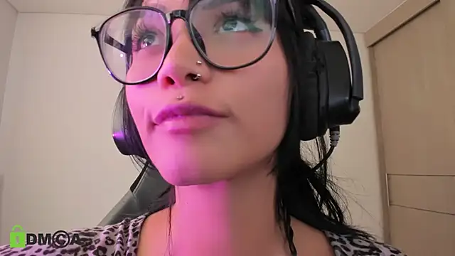 alice-rausing's cam snapshot