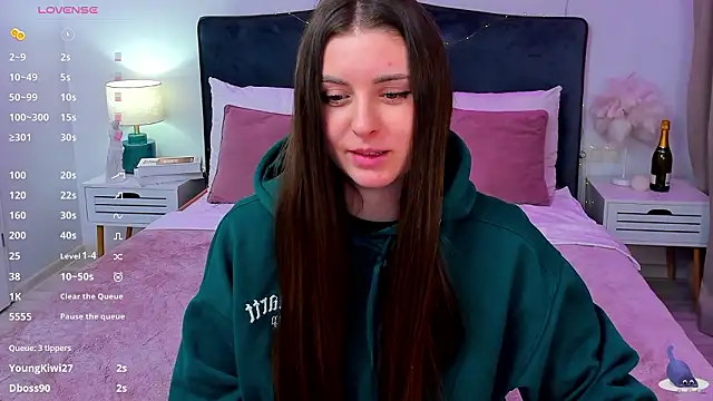 ElzaJons's cam snapshot