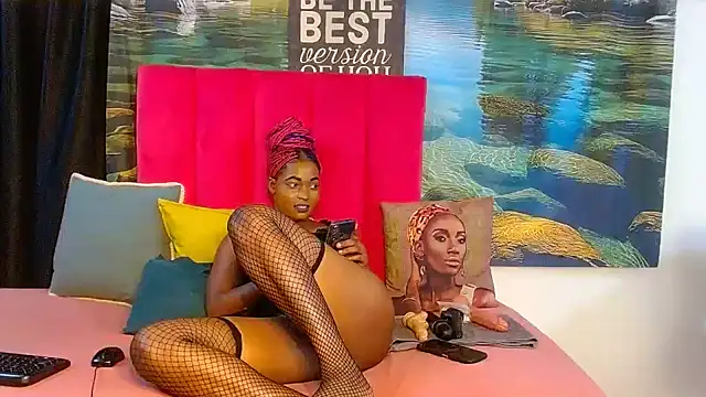 Lisa-001's cam snapshot