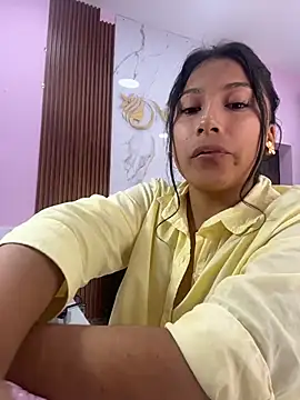 LinnaGardenia's cam snapshot