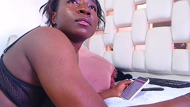 ItsVenuss's cam snapshot