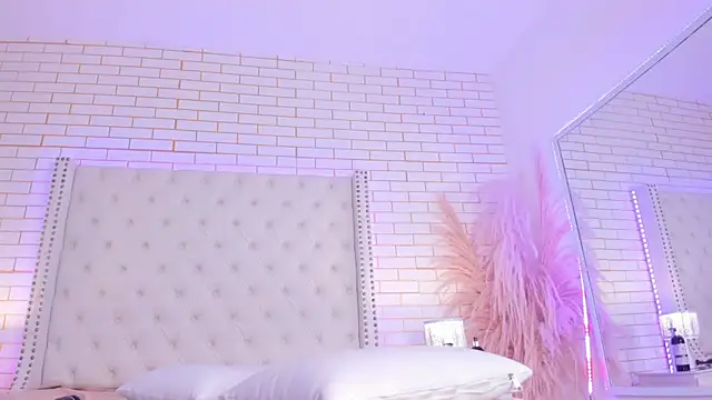 Elody_rousse's cam snapshot