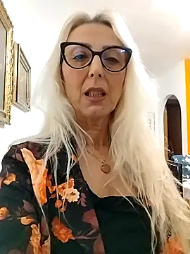 _sexyBLONDE46_'s cam snapshot