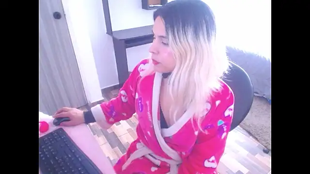 mystica_25's cam snapshot