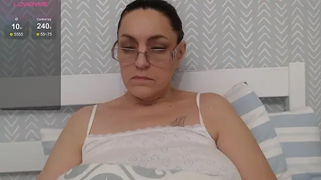 Vivian_Violet_ live sex cam