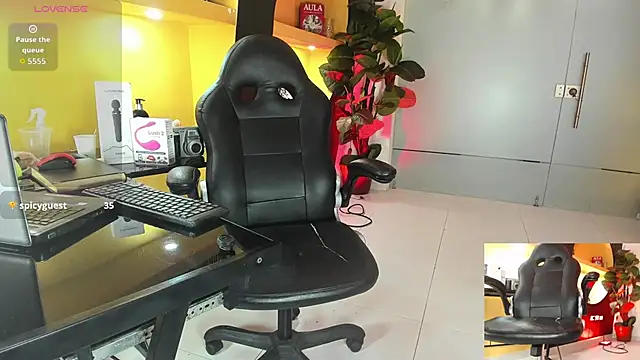 NaomyRivera's cam snapshot