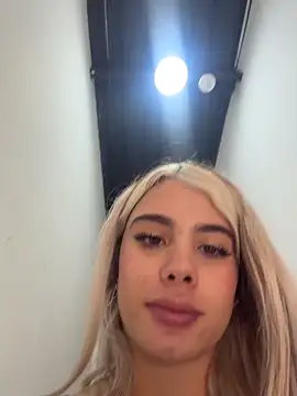 YouCandiSumisa's cam snapshot