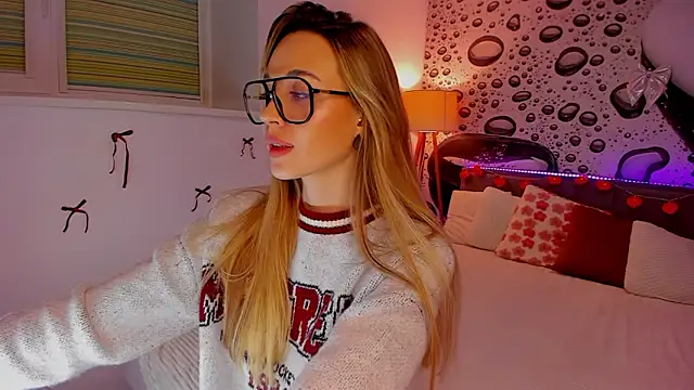 AlexaWilds's cam snapshot