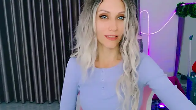 betty_xoxoo's cam snapshot