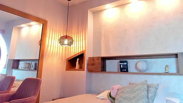 Emilly_Beaumont's cam snapshot