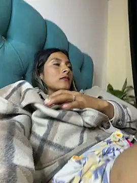 Cami_Leon2's cam snapshot