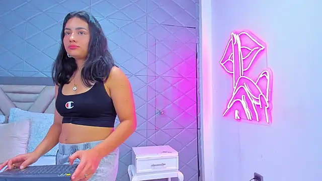 ViolettRouse's cam snapshot