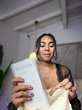 LuckyGoddessXXX's cam snapshot