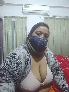 momo_loves's cam snapshot