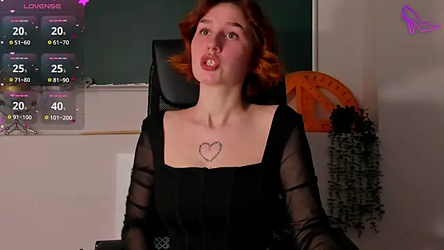 ClaireMathis's cam snapshot