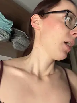 RussianGirls_'s cam snapshot