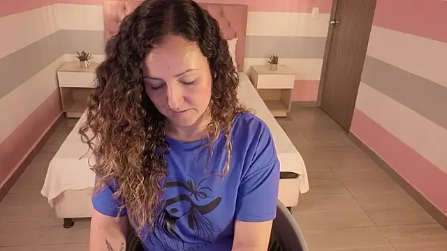 abby_apple's cam snapshot