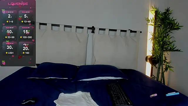 ella__olmos live sex cam