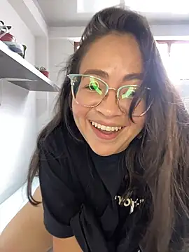 alisbloom's cam snapshot