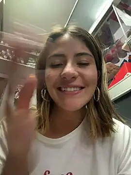 Andrea_19blonde live sex cam