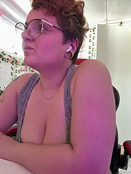 CurvesNChaos's cam snapshot