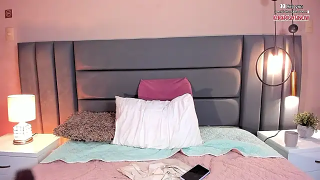 NaomiScottt live sex cam