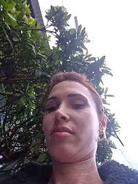 Irresistible24's cam snapshot