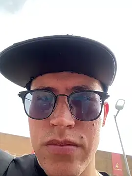 Kurtxxx22 live sex cam