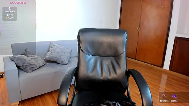 Saara_Corraless's cam snapshot