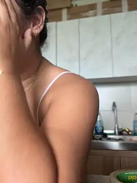 Pretty_Isadora's cam snapshot