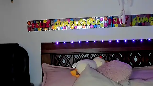 Ariella_tits's cam snapshot