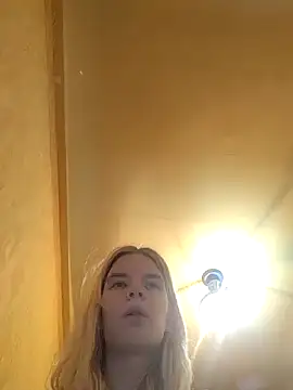 EsterSteele's cam snapshot