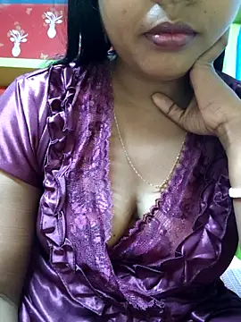 arushi_bb's cam snapshot