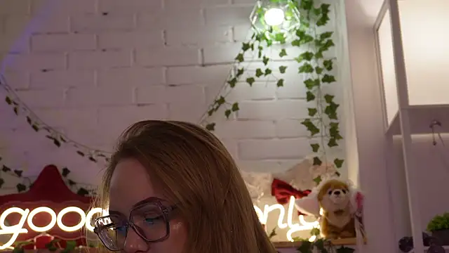 MonicaAsis's cam snapshot