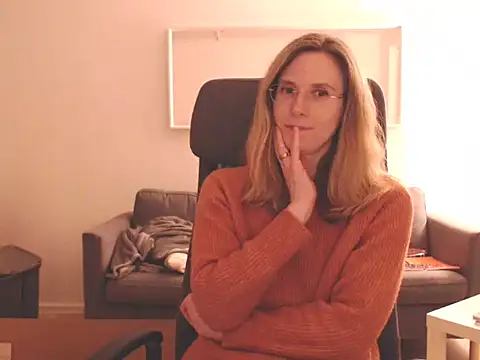 EllyEdelweiss's cam snapshot