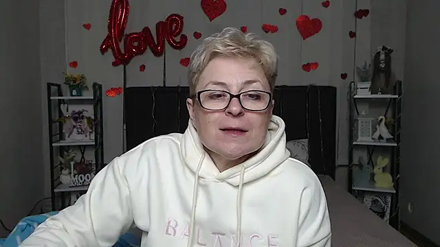 EmiliaGree's cam snapshot