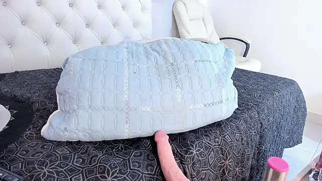 Emma_lorense22's cam snapshot