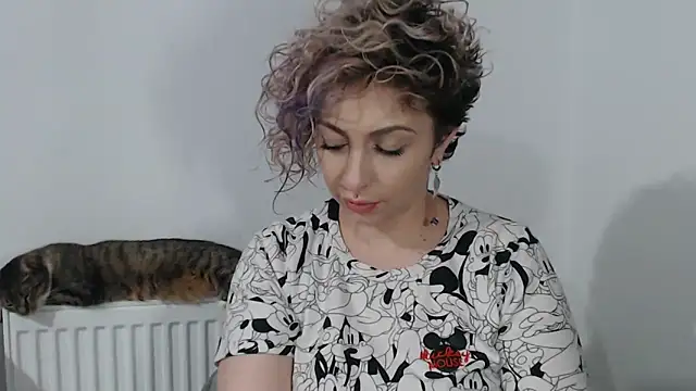 AAARUNY's cam snapshot