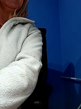 Lora85's cam snapshot