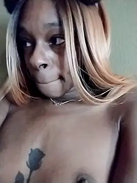 Jasmine_FullsShine's cam snapshot