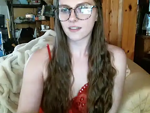 katie_kitten38's cam snapshot