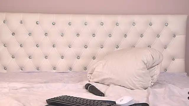 LeonaBrown's cam snapshot