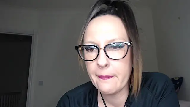 Humiliatrixxxx's cam snapshot