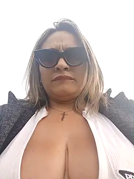 Afroditecash's cam snapshot