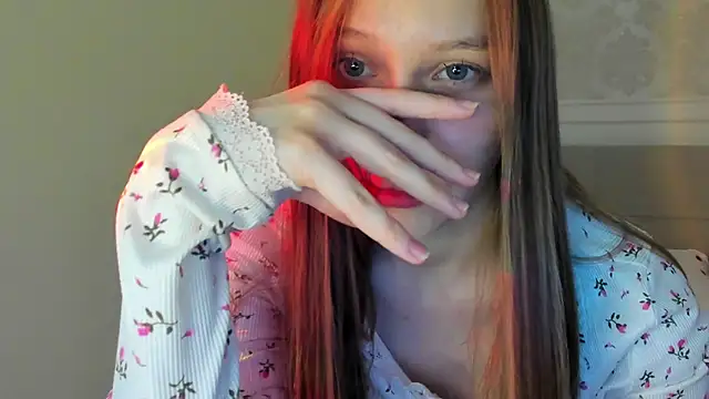 Alllura's cam snapshot